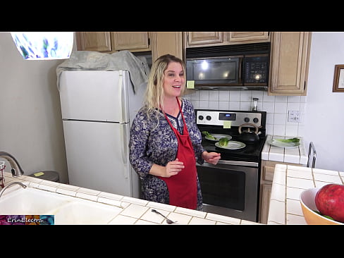 ❤️ Stepmom milking him in the kitchen before his date ☑ Sluts at porn en-us.mailkassa.ru ﹏